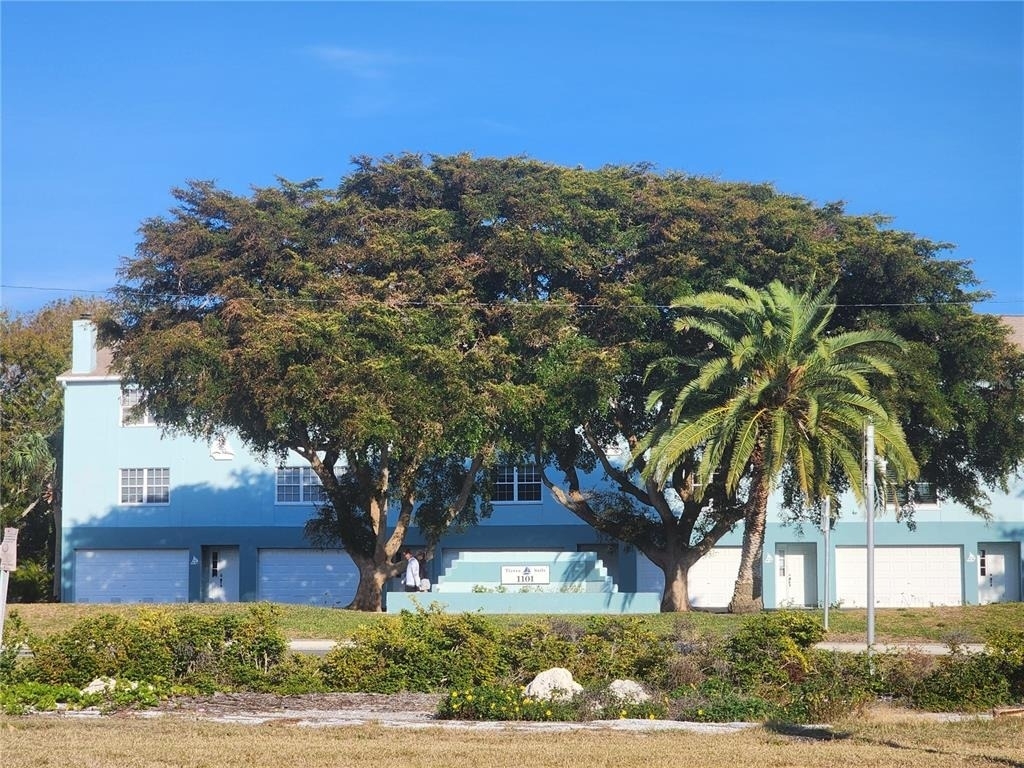 1101 Pinellas Bayway S - Photo 3