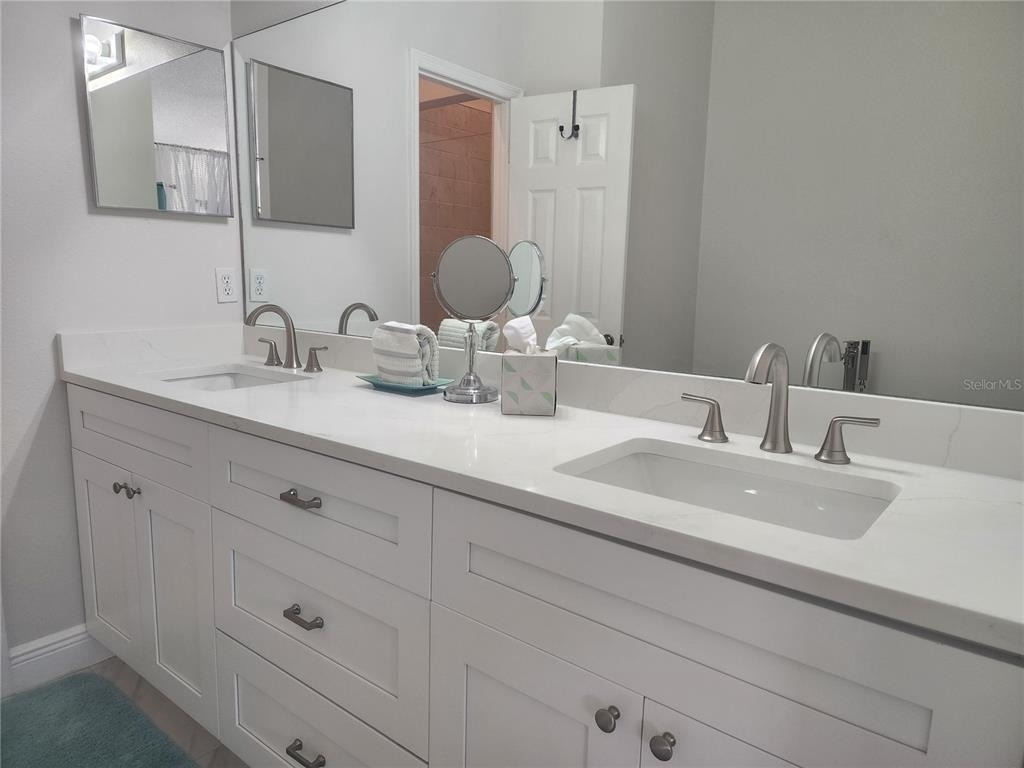 1101 Pinellas Bayway S - Photo 20