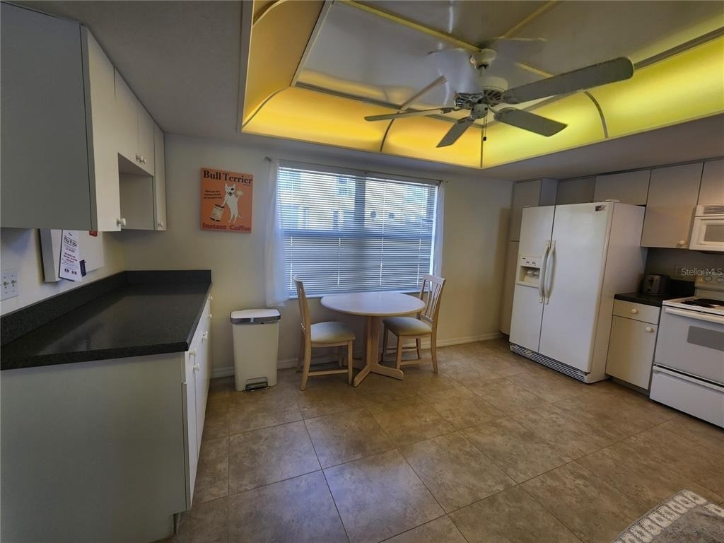 1101 Pinellas Bayway S - Photo 12
