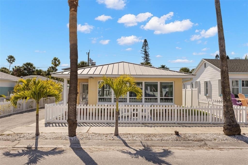 108 11th Avenue - Photo 3