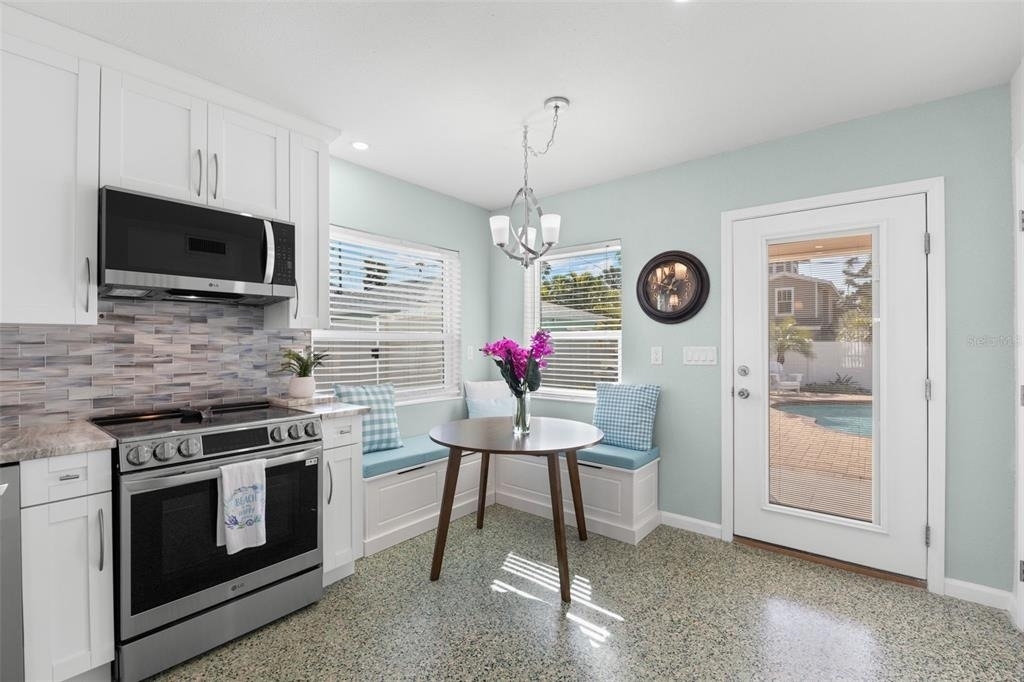108 11th Avenue - Photo 13