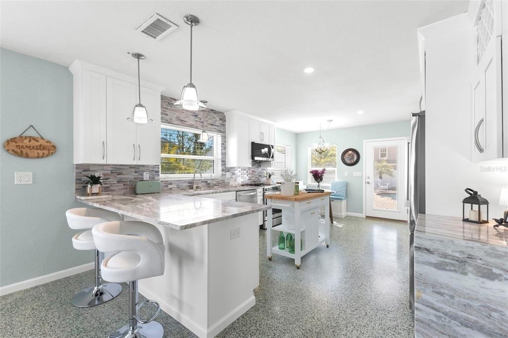 108 11th Avenue - Photo 11