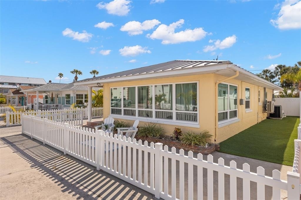 108 11th Avenue - Photo 0