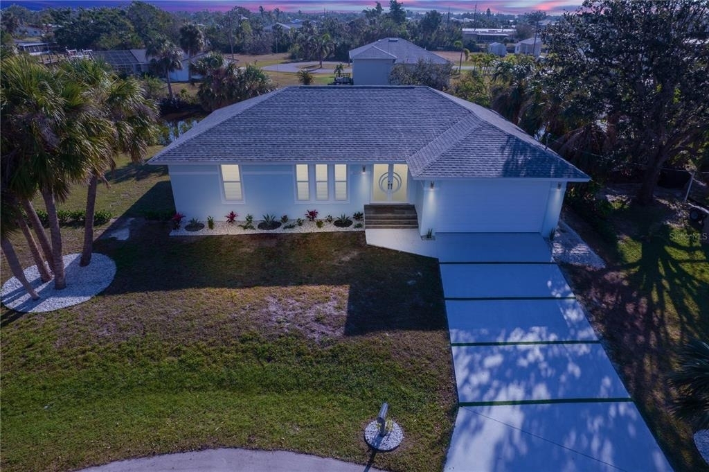 3004 Banyan Way - Photo 4