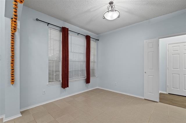 316 Leameadow Drive - Photo 2