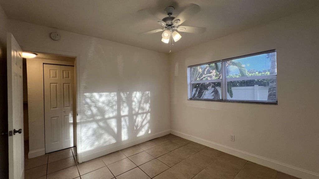 1301 Ne 15th Street - Photo 9
