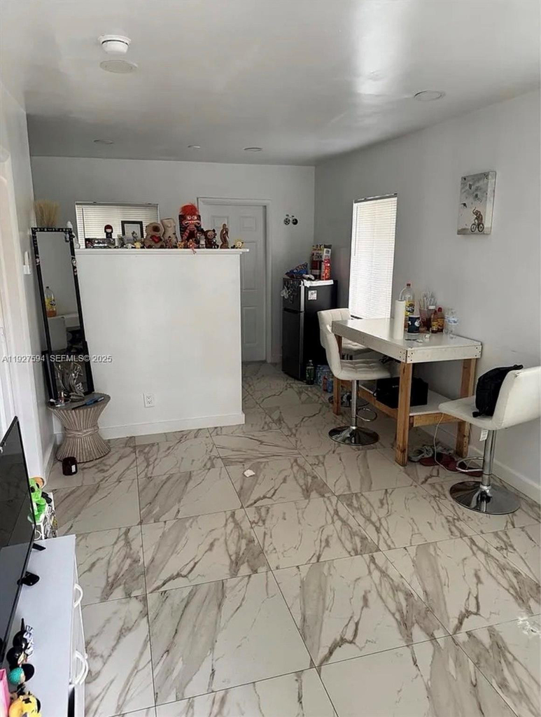 3932 Sw 12th Place - Photo 9
