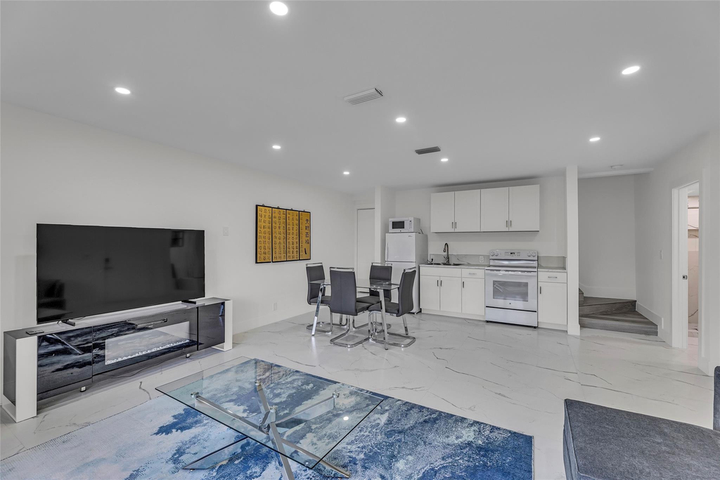 616 3rd Key Drive - Photo 7