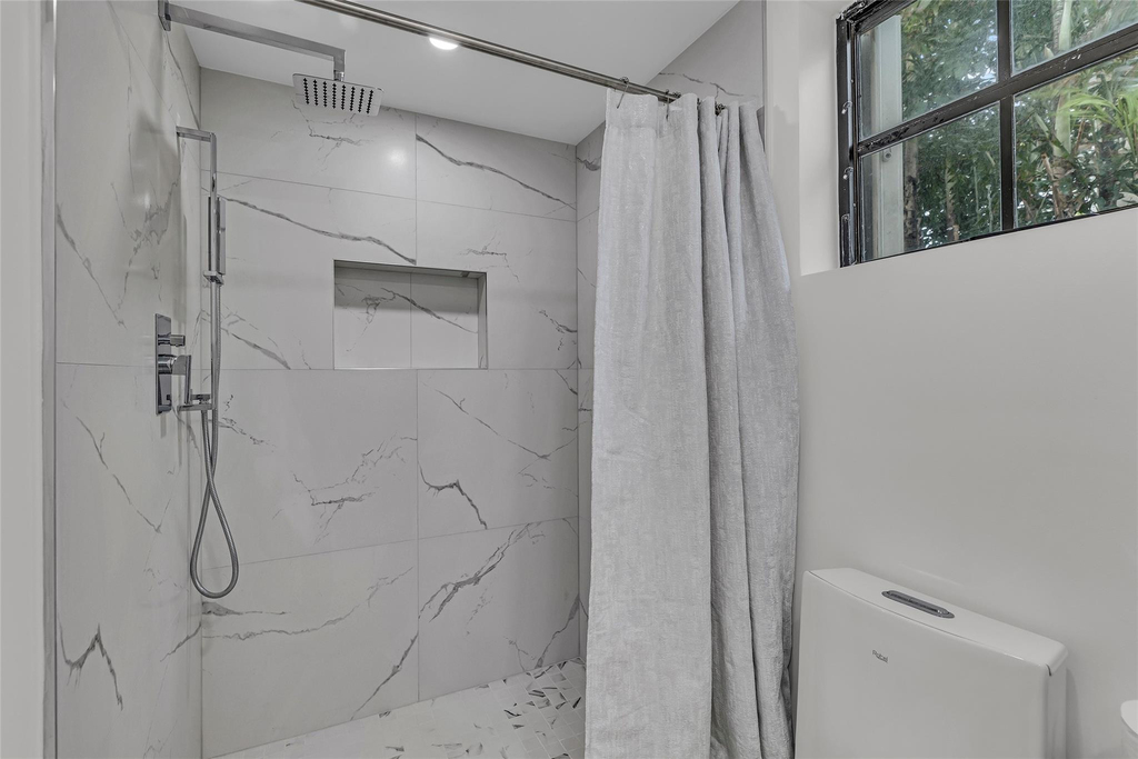 616 3rd Key Drive - Photo 13
