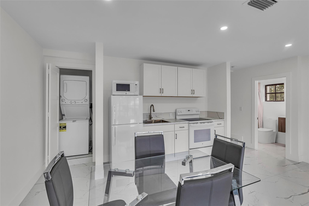 616 3rd Key Drive - Photo 9