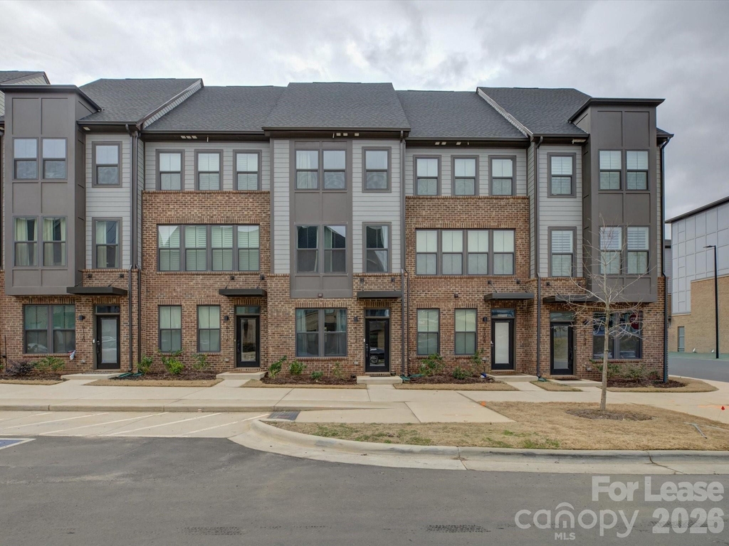 6112 Station Crossing Avenue - Photo 0