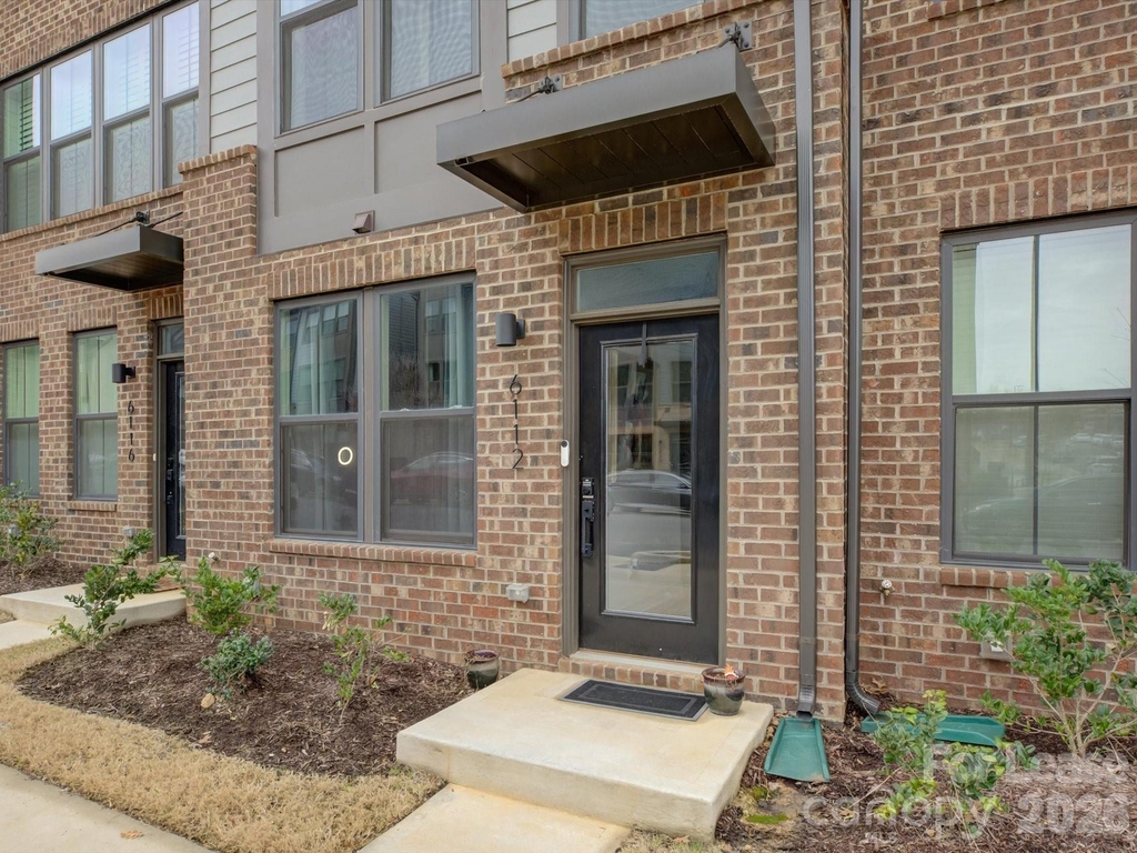 6112 Station Crossing Avenue - Photo 2