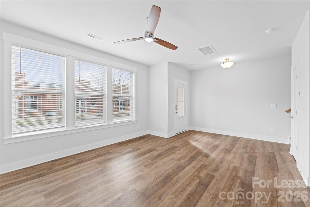 628 Amalfi Drive - Photo 9