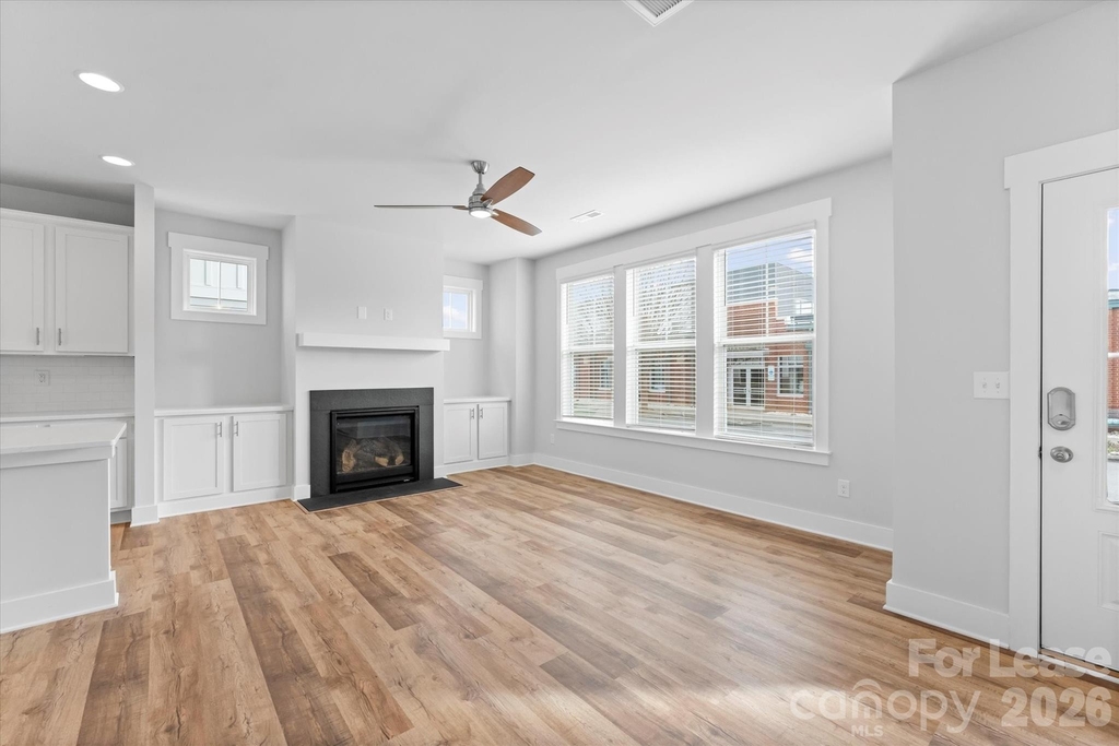 628 Amalfi Drive - Photo 5