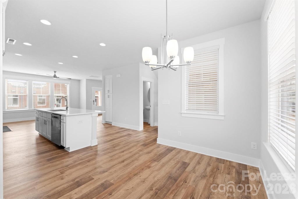 628 Amalfi Drive - Photo 7