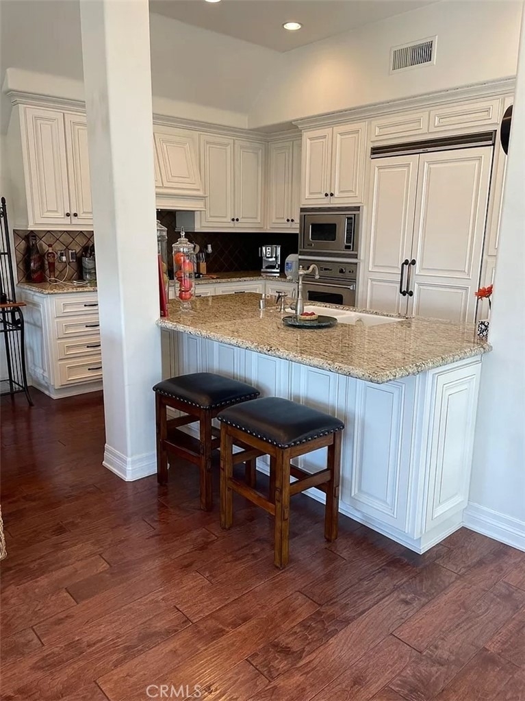 504 Avocado Avenue - Photo 4