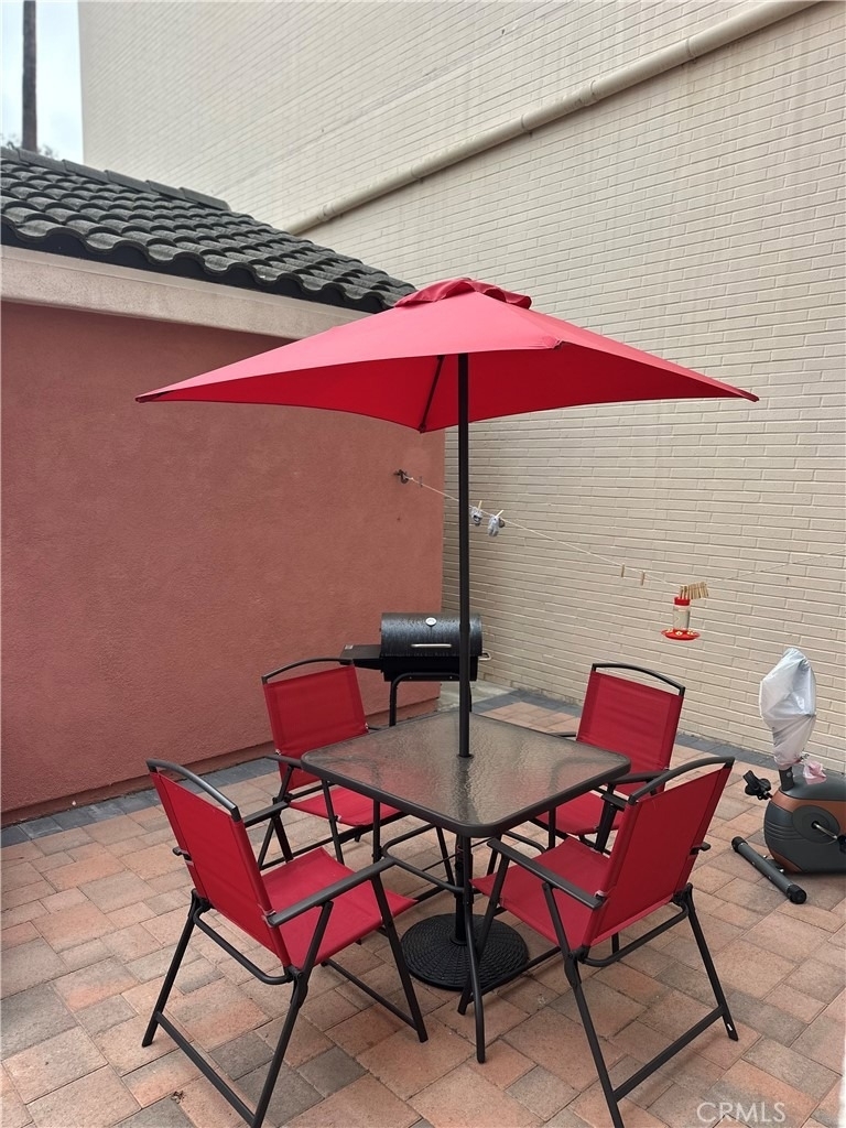 610 Main - Photo 3