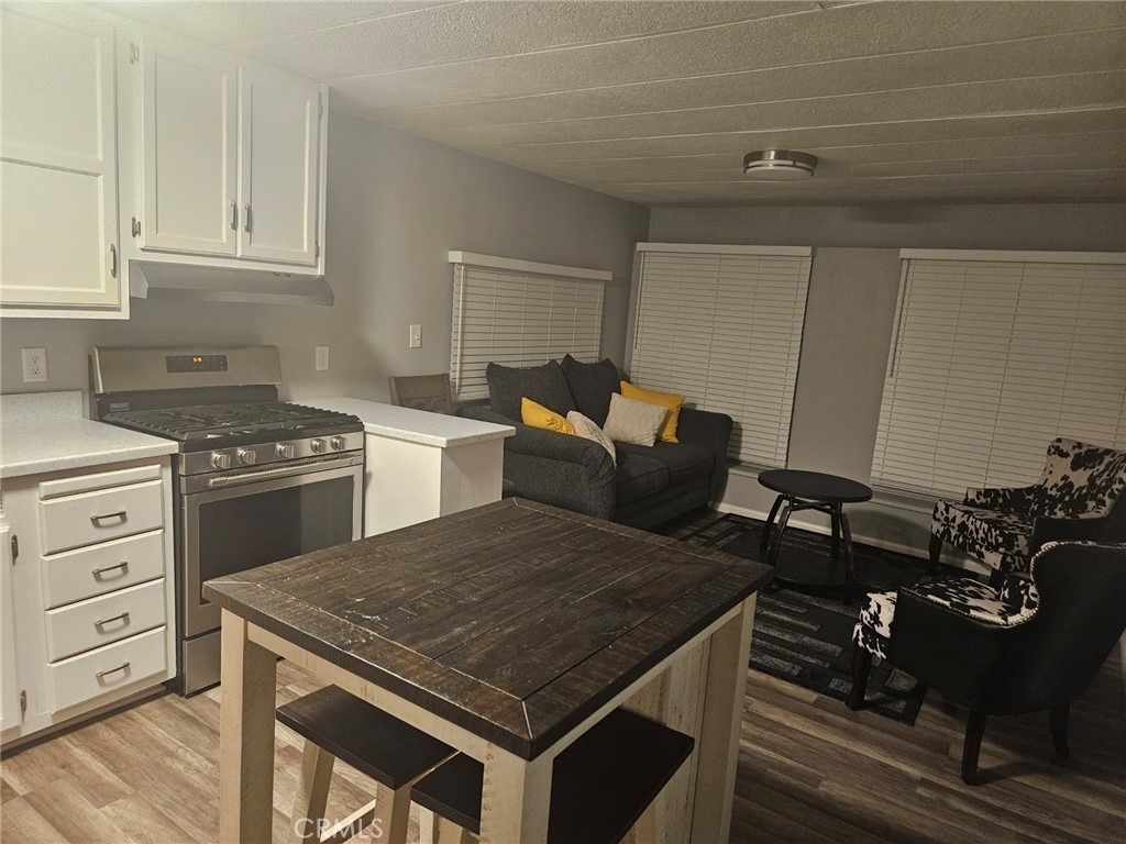 1453 Prospect - Photo 1