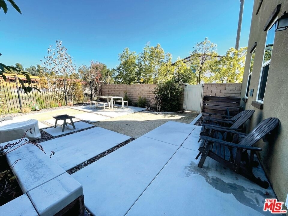 42720 Azure Street - Photo 18
