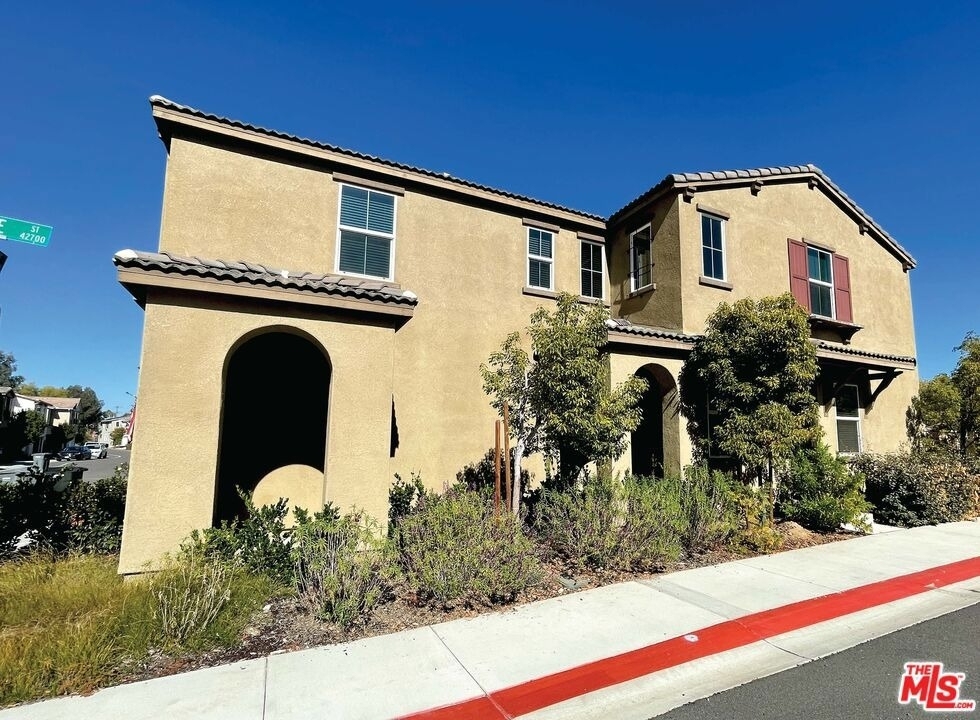 42720 Azure Street - Photo 1