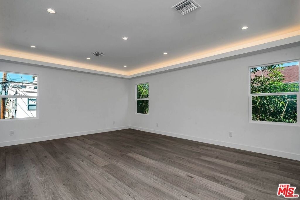 9345 W Olympic Boulevard - Photo 7