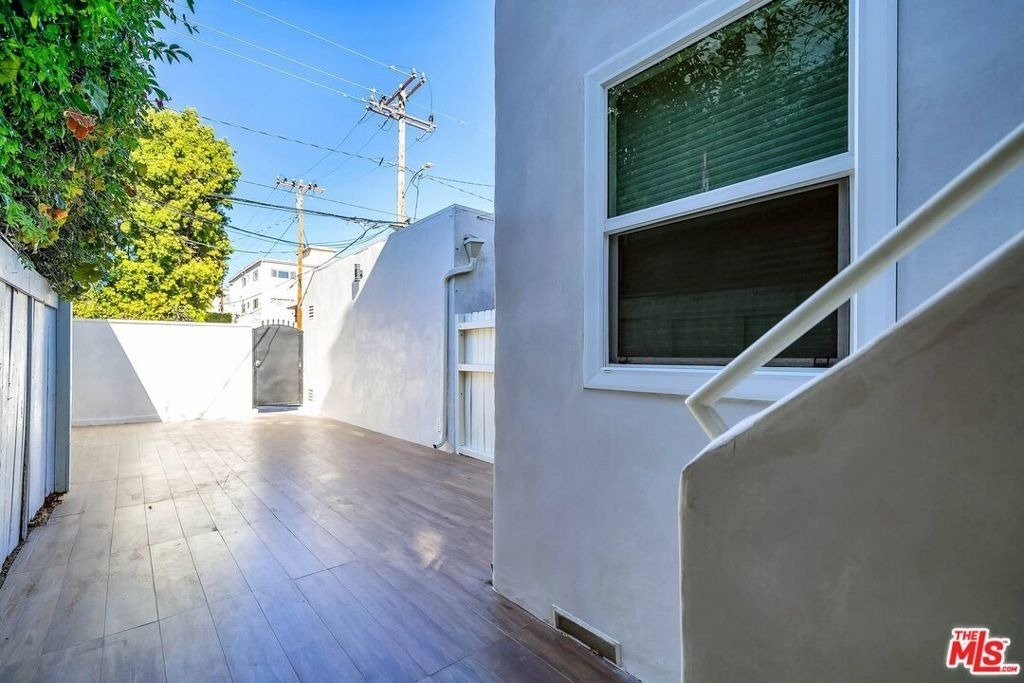 9345 W Olympic Boulevard - Photo 21
