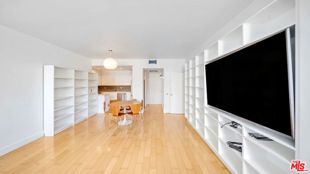 17350 W Sunset Boulevard - Photo 2