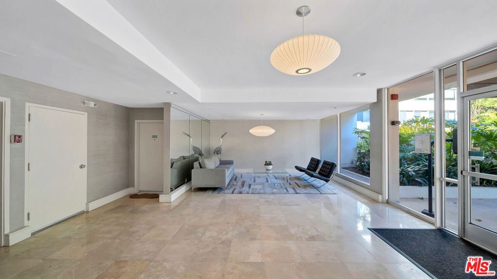 17350 W Sunset Boulevard - Photo 10