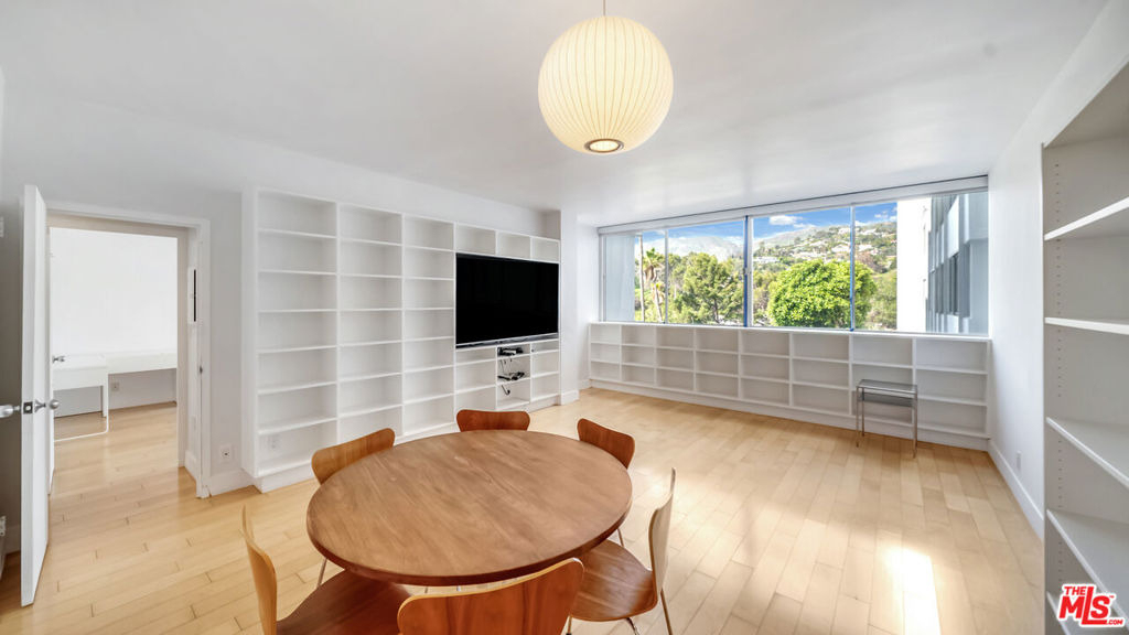 17350 W Sunset Boulevard - Photo 1