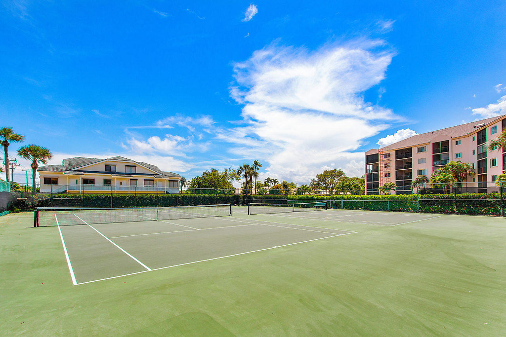 275 Palm Avenue - Photo 1