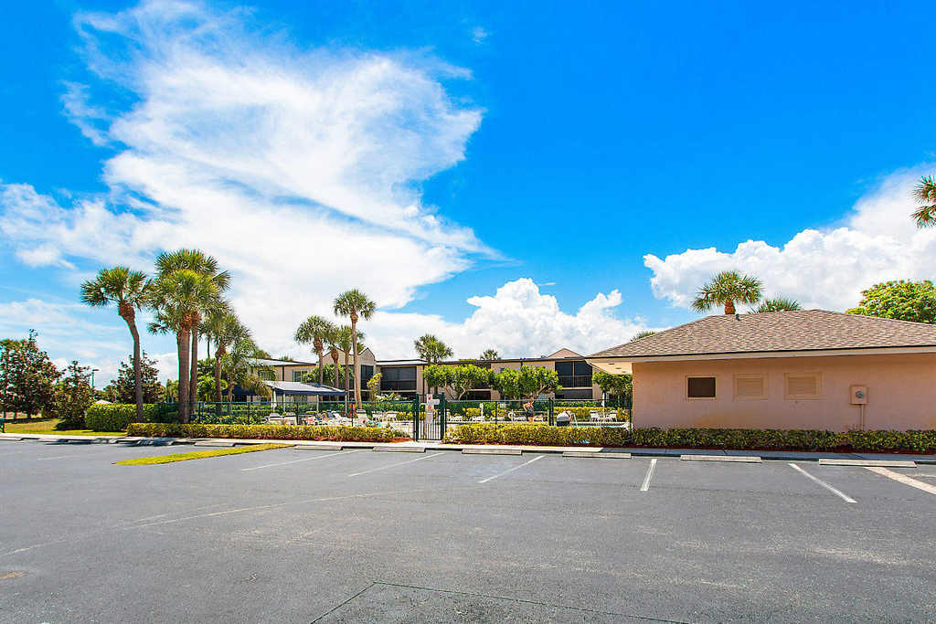 275 Palm Avenue - Photo 24