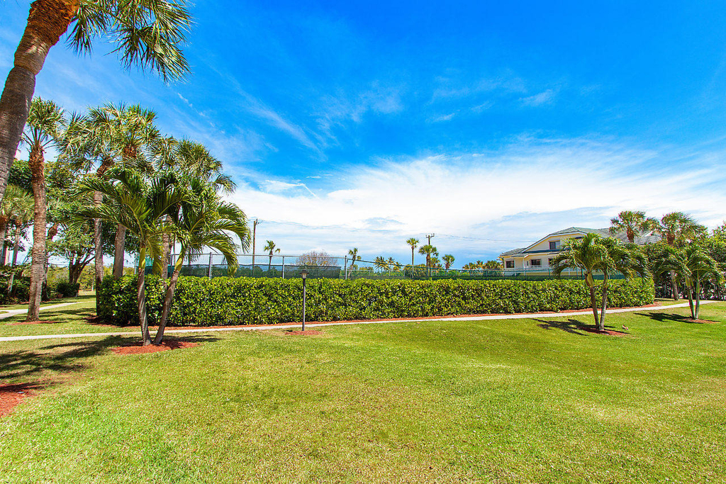 275 Palm Avenue - Photo 21