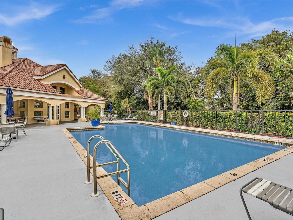 815 W Boynton Beach Boulevard - Photo 49