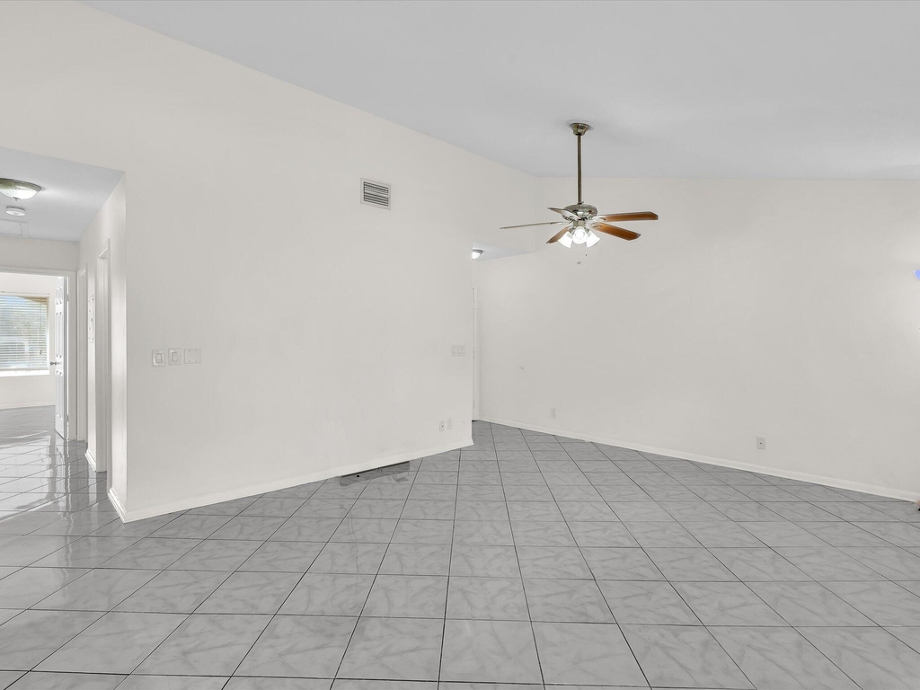 815 W Boynton Beach Boulevard - Photo 9