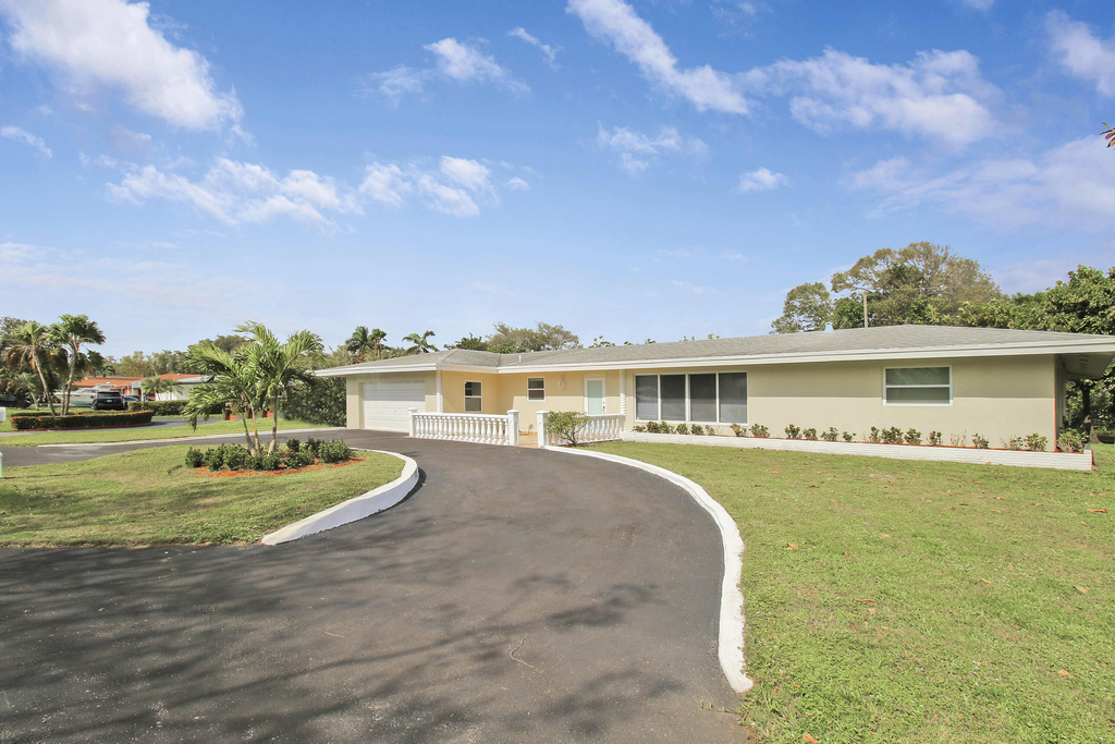 1231 Sw 32nd Street - Photo 1