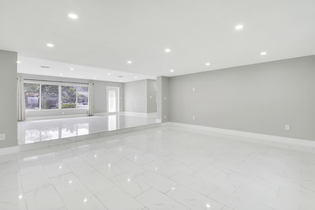 1231 Sw 32nd Street - Photo 8