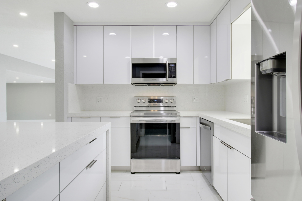 1231 Sw 32nd Street - Photo 13