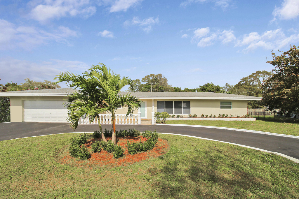 1231 Sw 32nd Street - Photo 0