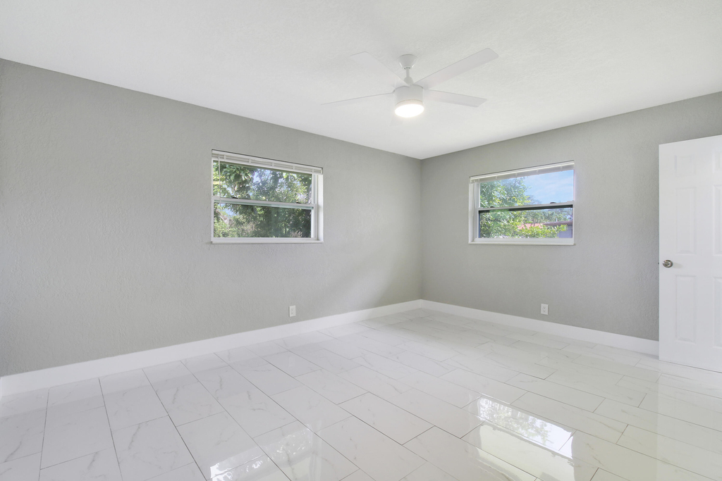 1231 Sw 32nd Street - Photo 15