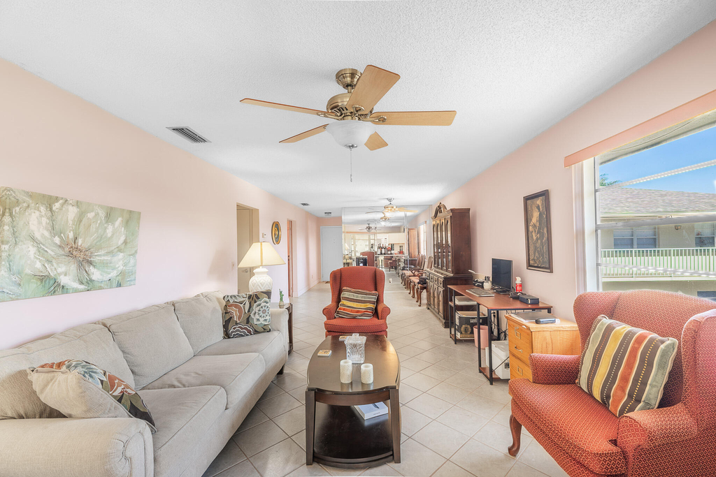 33 Lake Vista Trail - Photo 3