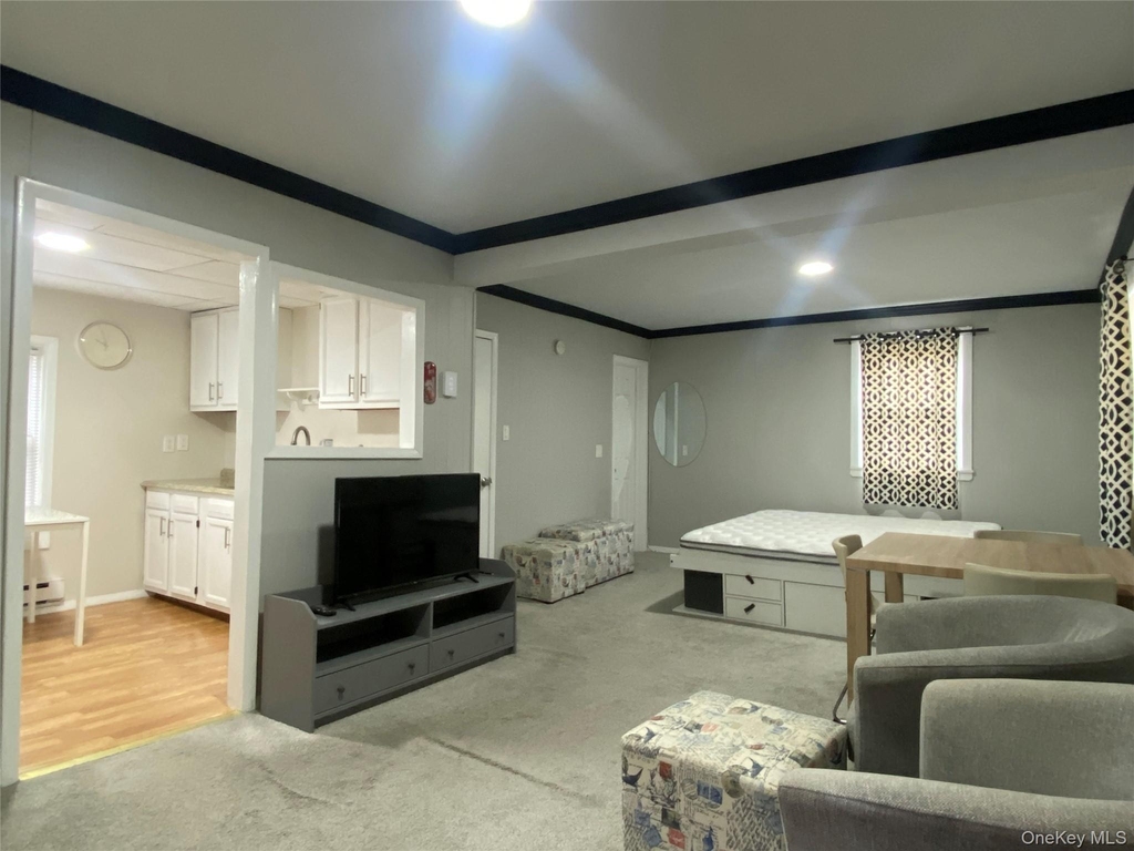 702 Fox Run Lane - Photo 0