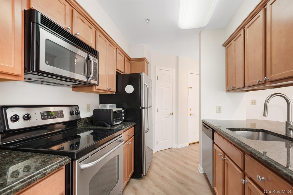 107 Sutton Drive - Photo 1