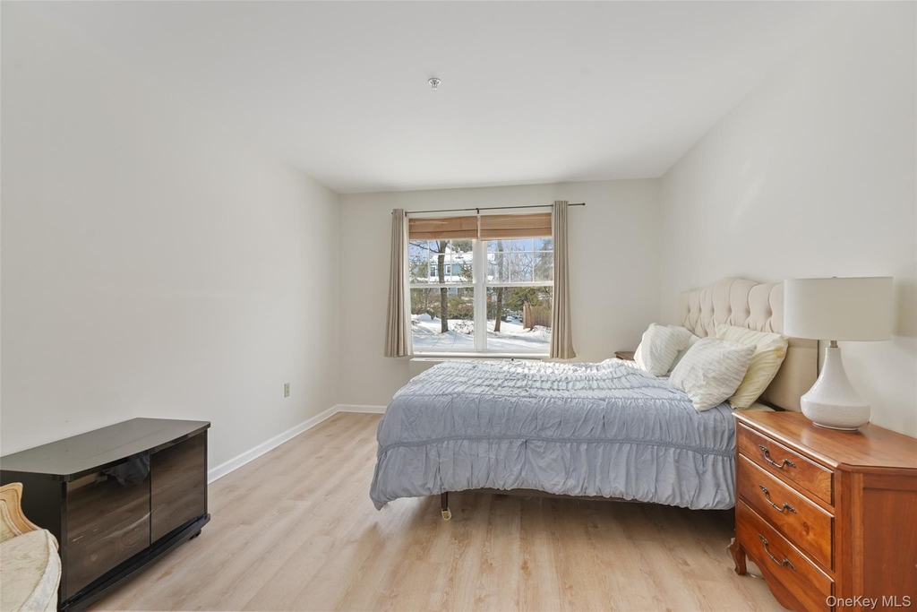 107 Sutton Drive - Photo 3