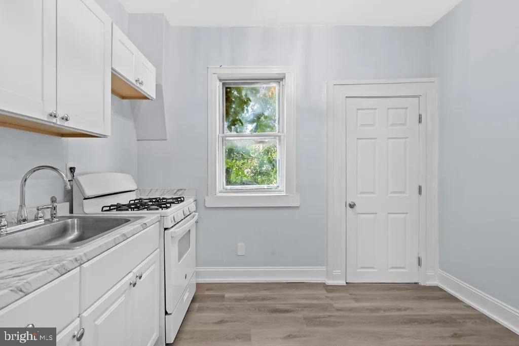 5919 N Norwood Street - Photo 3