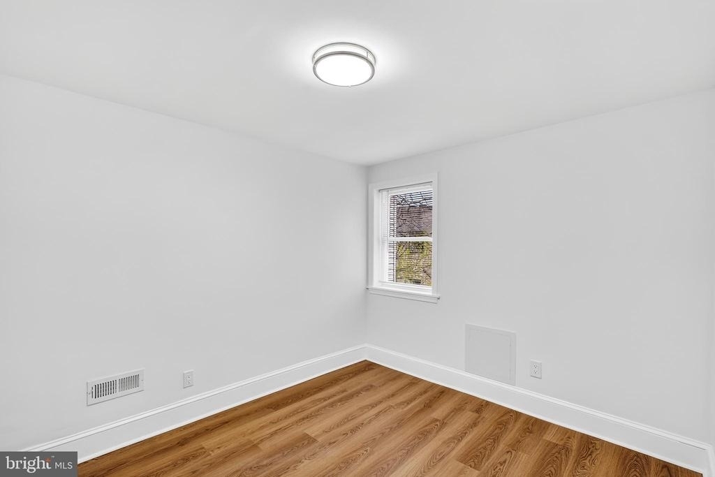 1821 E Oakdale Street - Photo 16