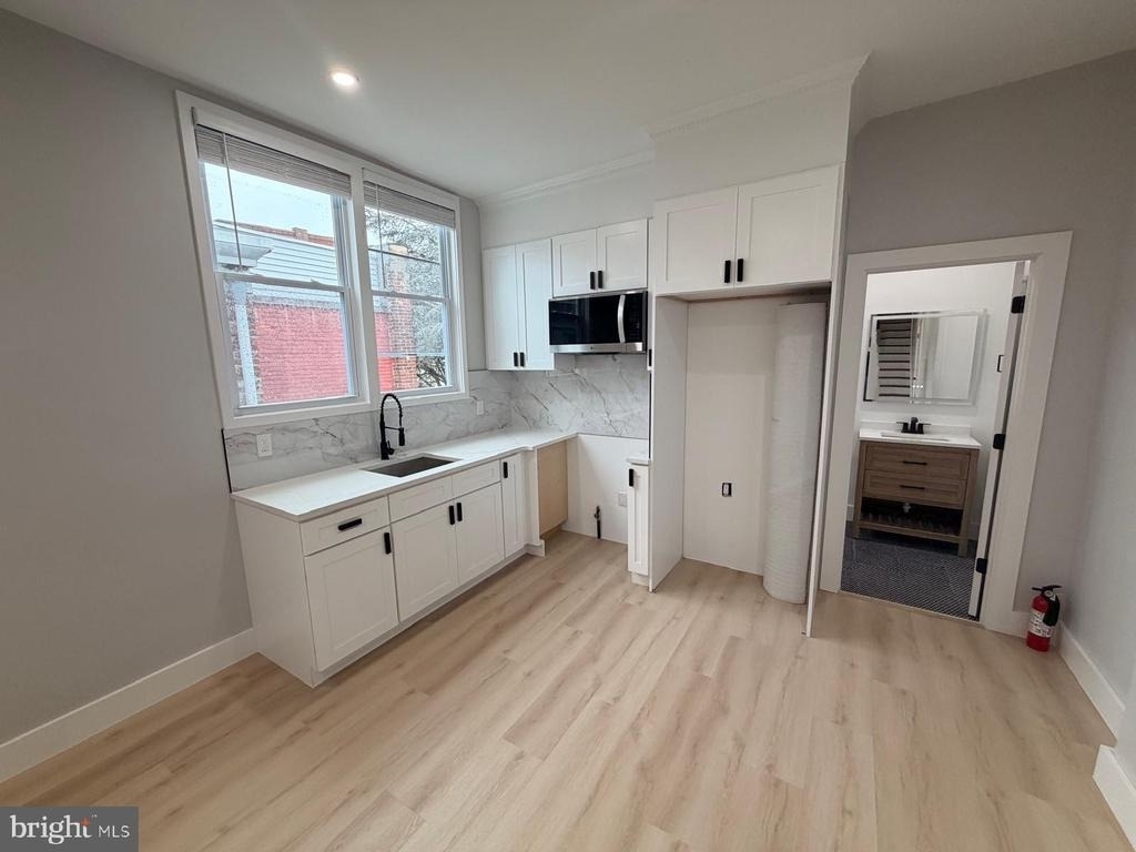 230 N 9th Street - Photo 1