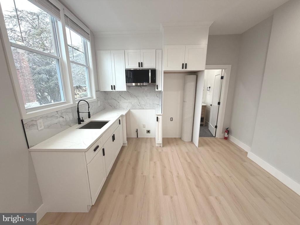 230 N 9th Street - Photo 2
