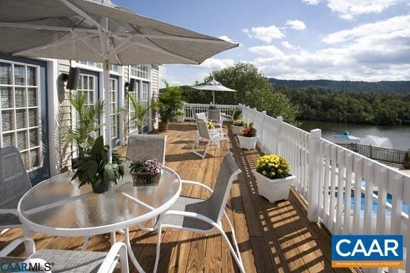 200 Lake Club Ct - Photo 4