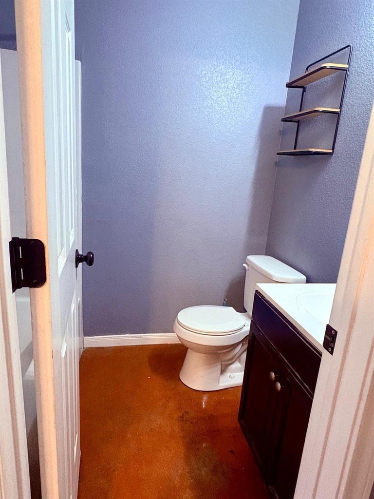 1403 Strickland St - Photo 10