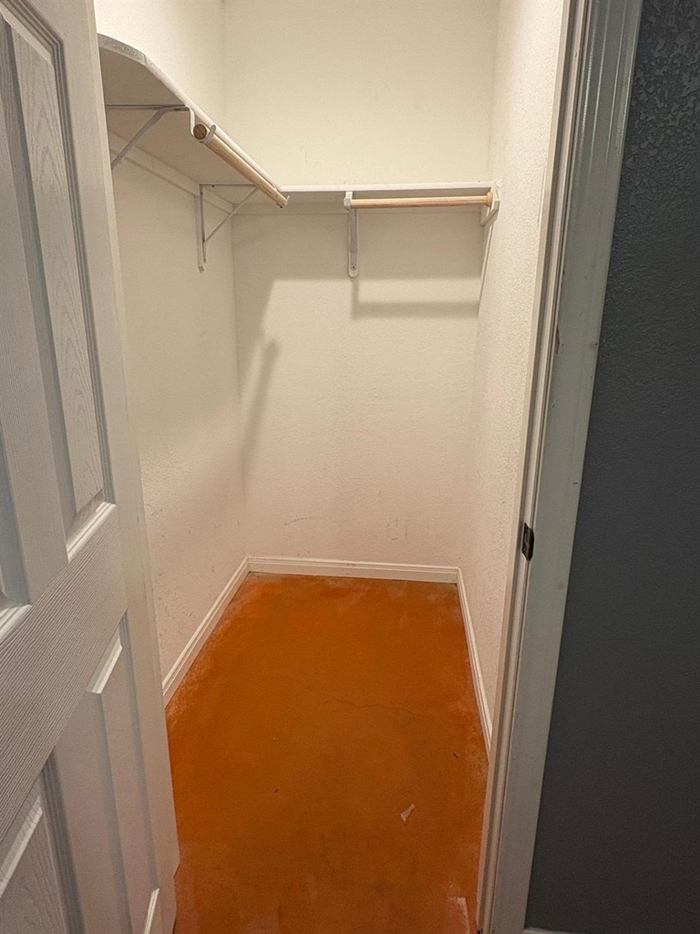 1403 Strickland St - Photo 8